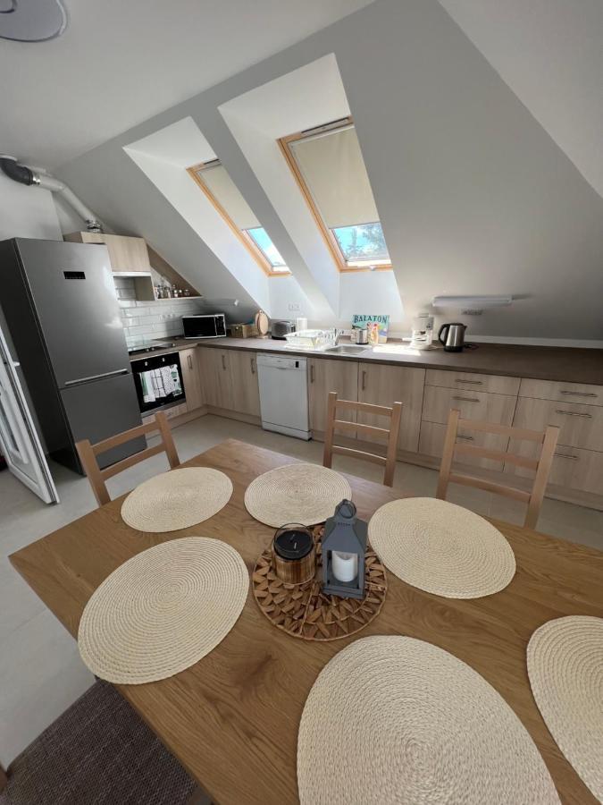 Janhaz Apartman Revfueloep Экстерьер фото